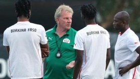 مدرب بوركينافاسو يجامل “محاربي الصحراء” بمكر!