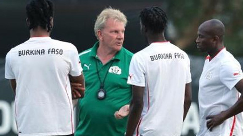 مدرب بوركينافاسو يجامل “محاربي الصحراء” بمكر!