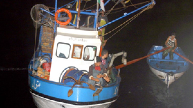 التحقيق مع 50 صيادا في قضية نقل الإرهابيين عبر القوارب بولايات الوسط