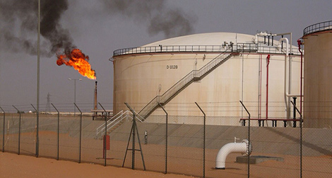 La baisse des cours du pétrole impacte sur les politiques sociales