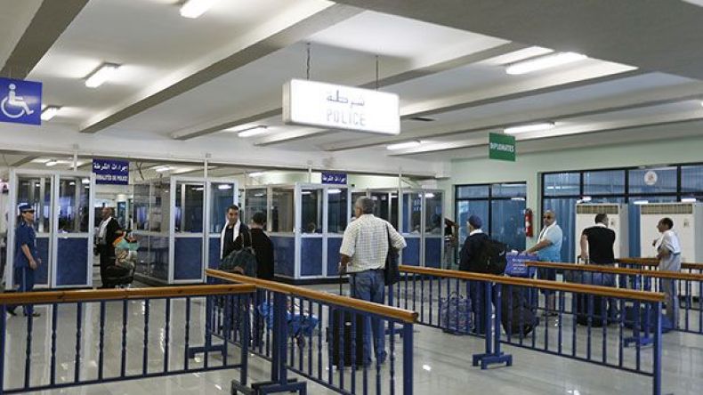 مزدوجو الجنسية بإمكانهم دخول الجزائر ببطاقة التعريف