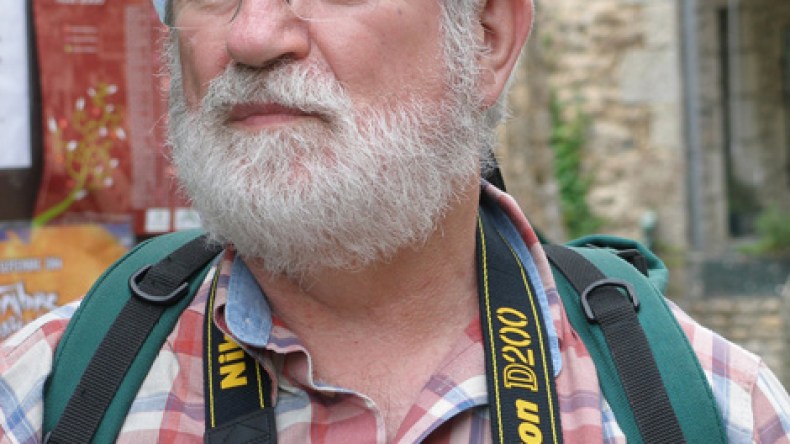 عسكريون فرنسيون في الجزائر للاعتذار للمجاهدين