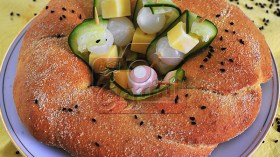 خبز بالدقيق