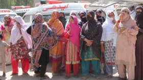 خادم ضريح صوفي بباكستان يقتل 20 زائرا بالسم