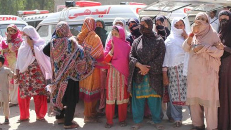 خادم ضريح صوفي بباكستان يقتل 20 زائرا بالسم