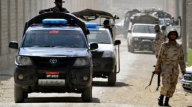مقتل 11 طالبة في هجوم استهدف حافلة للطالبات جنوب غرب باكستان