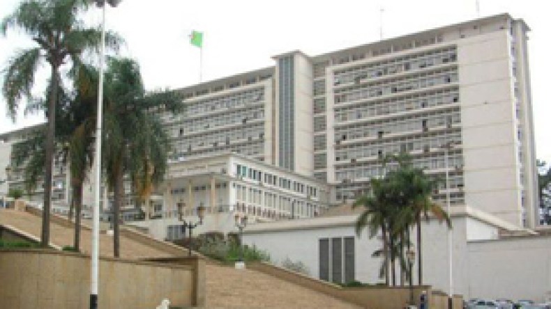 الحكومة تدرج القانون العضوي للمالية في قائمة الدورة الربيعية