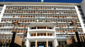 وزراء في فمّ المدفع!