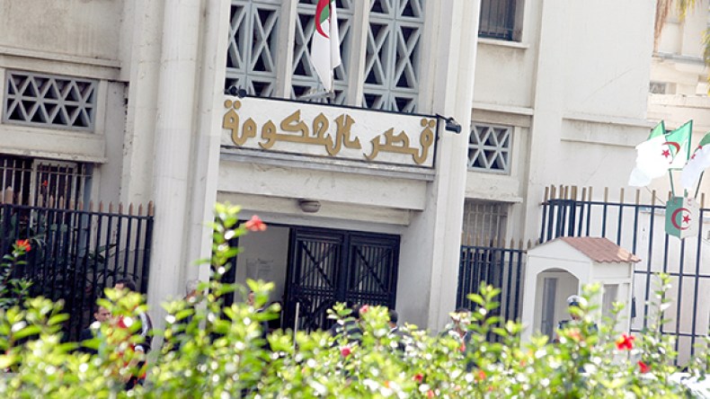 ماذا بقي للحكومة من خيارات في مواجهة الاحتجاجات؟