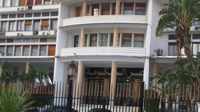 بأيّ ذنب أبعد خبري وفروخي وبن خالفة؟