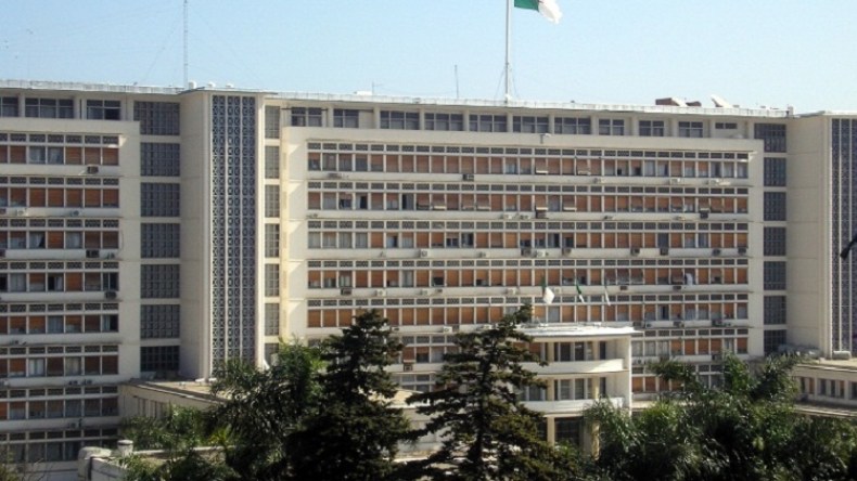 اتحاد المقاولين يرحب بقرار رفع التجريم عن فعل التسيير