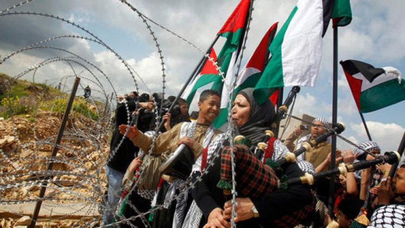 الفلسطينيون أمام الأسئلة الصعبة والطرق المتشعبة