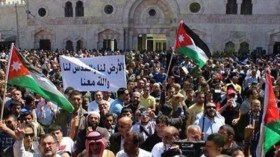 اختناقات وإصابات في مسيرات سلمية لنصرة الأقصى