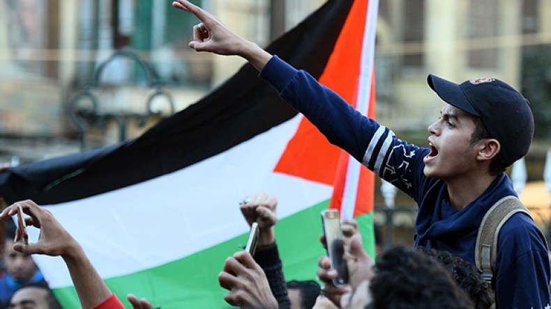 أي الأبواب سيفتح الفلسطينيون؟