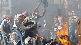 قتل فتى فلسطيني في القدس والتمثيل بجثته وعباس يطالب بمعاقبة القتلة