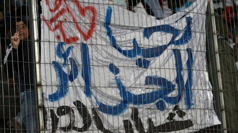 الفلسطينيون يحتفلون بالجزائر “محليا” ويردون جميل أنصار ملعب 5 جويلية
