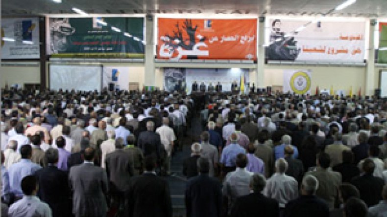 مجموعة دحلان تشارك بالهاتف والبريد الالكتروني بعد أن منعتها حماس