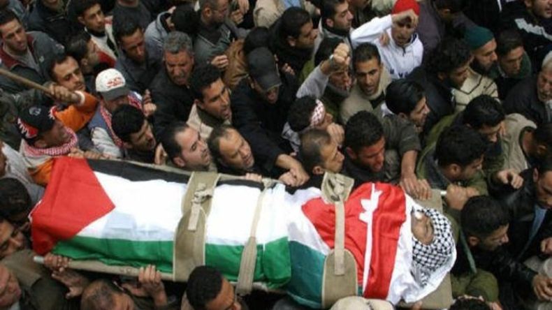 استشهاد فلسطيني حاول طعن جندي إسرائيلي بسكين