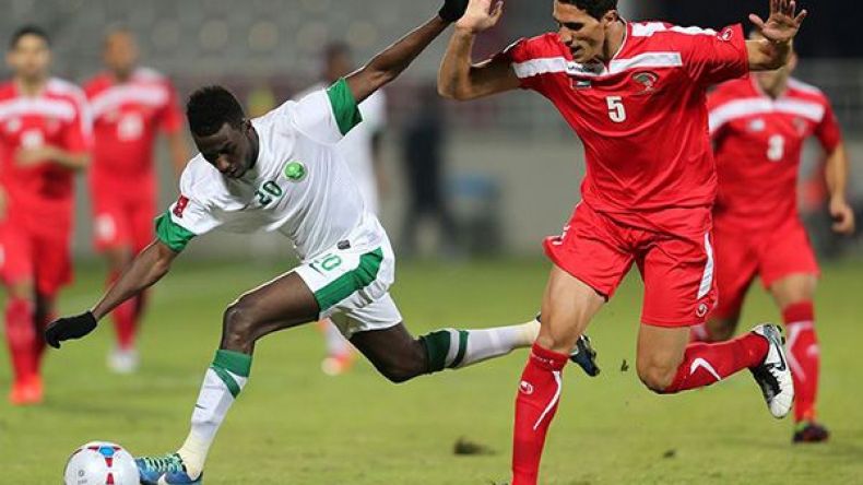 الفيفا ترفض إقامة مباراة فلسطين والسعودية في الجزائر