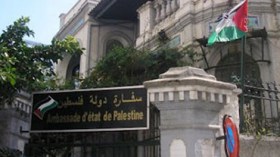 شيخ المناضلين الفلسطينيين حسين فياض يضرب عن الطعام