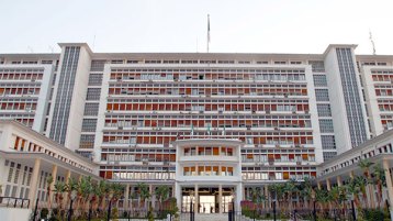 لعنة السابق واللاحق!