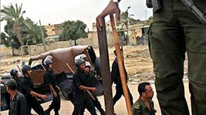 مصر تعزز تواجدها الأمني عند الحدود مع غزة