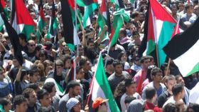 الحجر العابر للقارات والسياسات والأزمنة