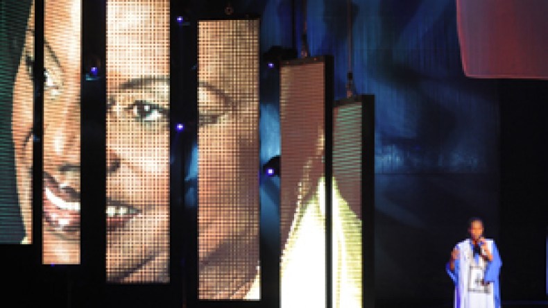 إفريقيا تودّع مهرجانها وتغني:”أنا حرة في الجزائر”