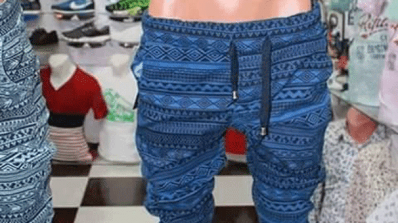 مراهقون وشباب بملابس “مثيرة”