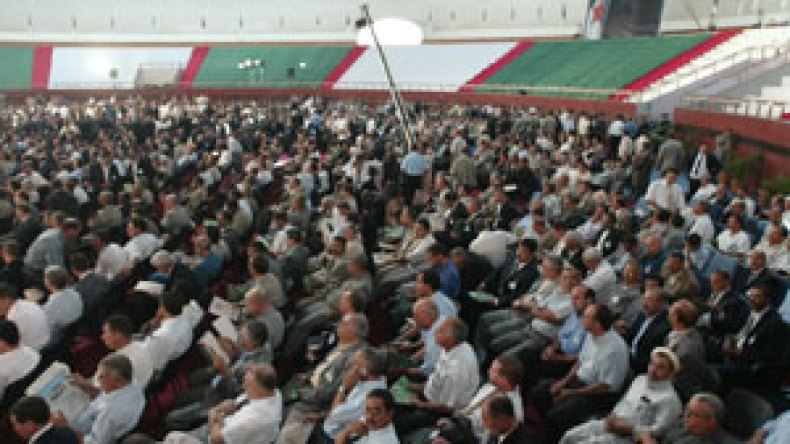 37 بالمائة من إطارات البلديات والولايات عديمو الكفاءة