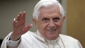 إيقاف خمسة جزائريين بتهمة محاولة اغتيال بابا الفاتيكان