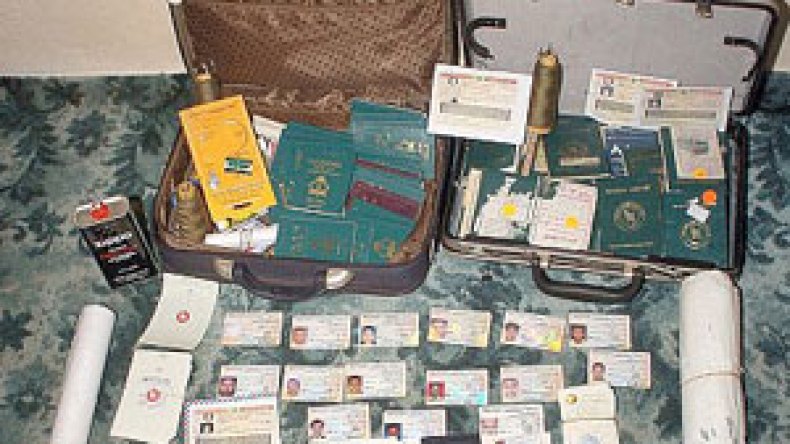 تفكيك  شبكة  لتزوير  رخص  السياقة  والملفات  الإدارية  بالمسيلة