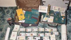 العثور على جوازات سفر مزيفة وتأشيرات أوربية بحوزة عصابة خطيرة