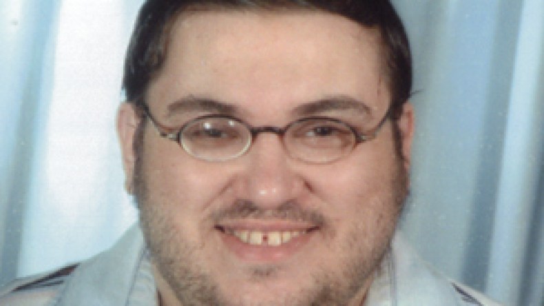 “لا أريد شيئا من الحياة سوى رؤية والدتي فاطمة الزبيري”