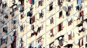 أيها الجزائريون ألقوا بالهوائيات المقعرة إلى المزابل