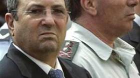 حشودات عسكرية سورية تمنع ايهود باراك من السفر