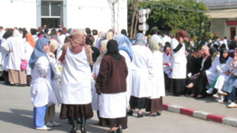 الأخصائيون النفسانيون يهددون بالعودة إلى الإحتجاج