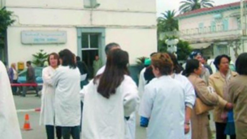 الممرضون يشلّون المستشفيات ويتحدون “اخصموا أجورنا فليس لدينا ما نخسره..”