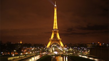 Residence documents counterfeited by Algerians in France for 12 years