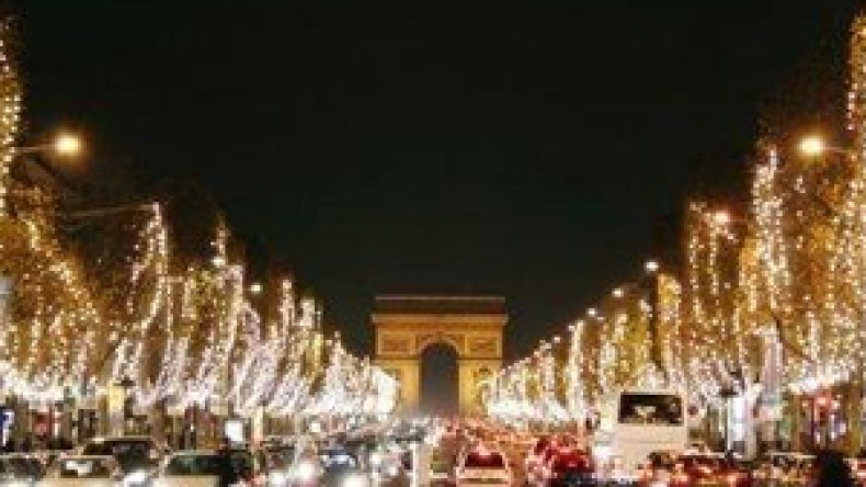 تقرير: الفرنسيون هم أسوأ السياح في العالم