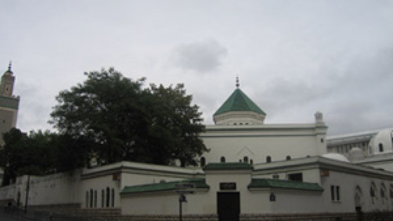 شوفانمون: النقاش حول اللائكية “غير مرحب به” ويستهدف الإسلام