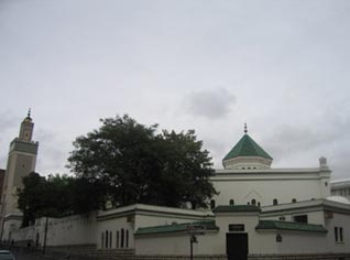 Algerian organizations ask for Boubaker's expulsion