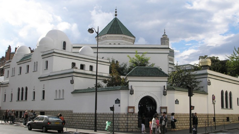 “مسجد لم يؤسس على التقوى”