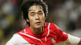 الاتحاد الكوري الجنوبي يوفد محضره البدني إلى إنجلترا لمساعدة نجمه شو يونغ