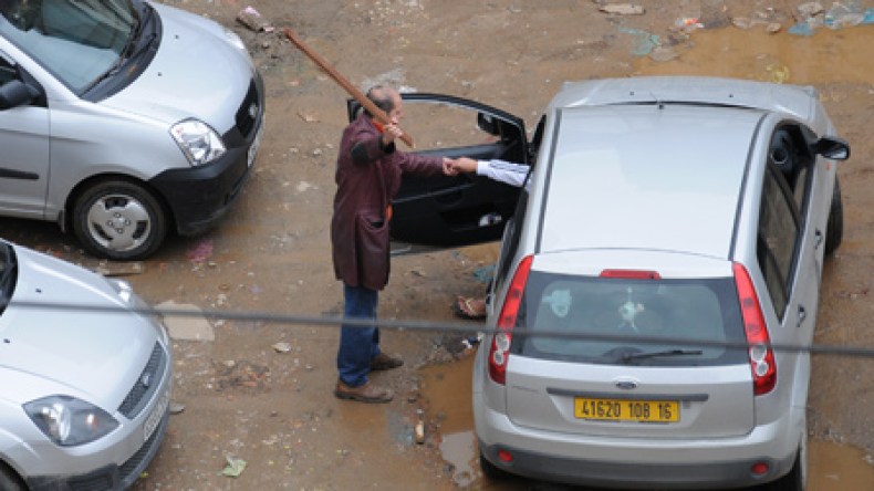 قرار‭ ‬بتوظيف‭ ‬حراس‭ ‬السيارات‭ ‬بشكل‭ ‬قانوني