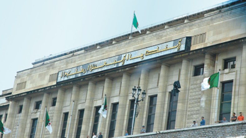 البرلمان يسائل الحكومة حول الموقف الرسمي من العدوان على غزة