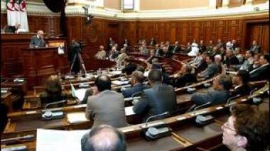 La levée de l'état d'urgence largement approuvée par le Parlement