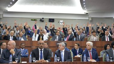 Parlement: plus de questions “personnelles” à poser aux ministres