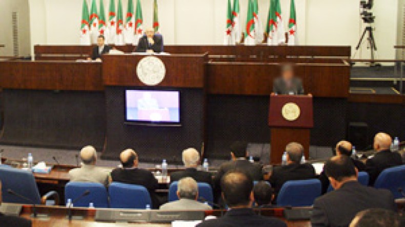 محمد السعيد يستنجد بالبرلمان ويدعو أويحيى لتحمل مسؤولياته