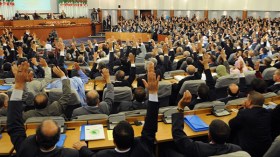 مسودة الدستور: المصالحة من قيم الأمة وإخطار المجلس الدستوري يوسع للبرلمان